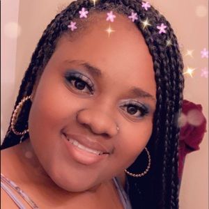 Meet your Posher, Nakia